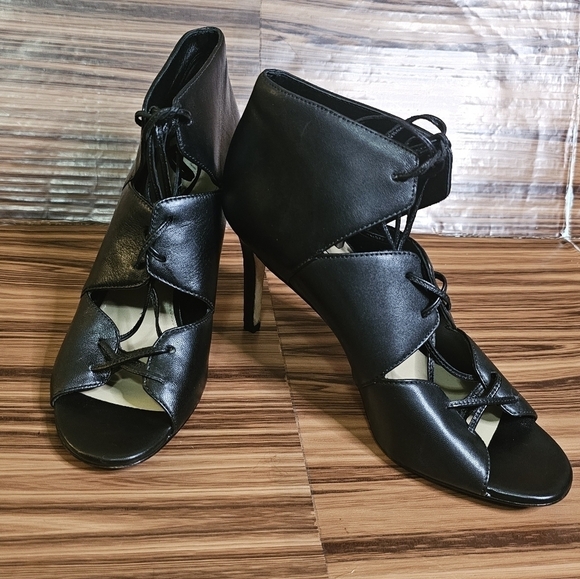 Via Spiga | black leather lace up heels - Picture 2 of 8